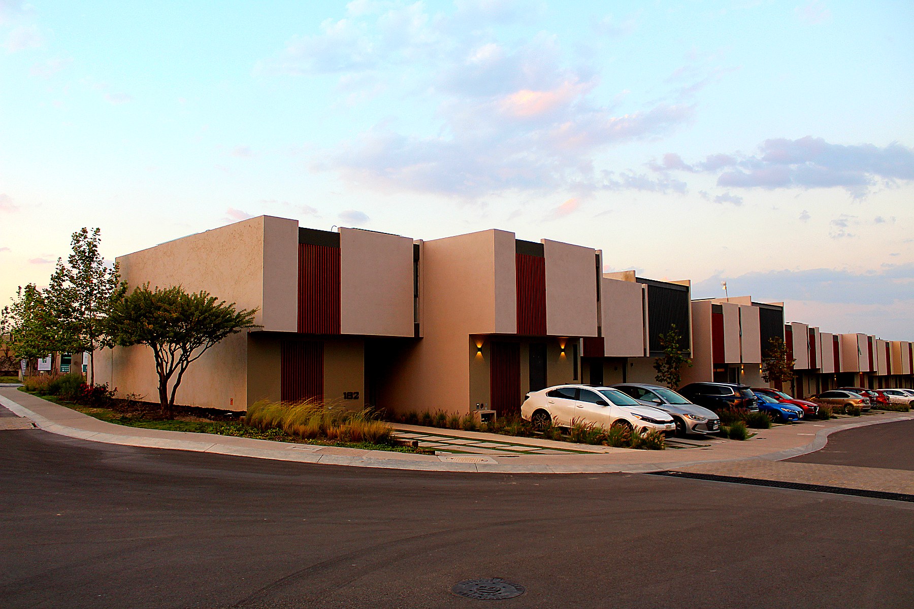 Cadenza Condos
